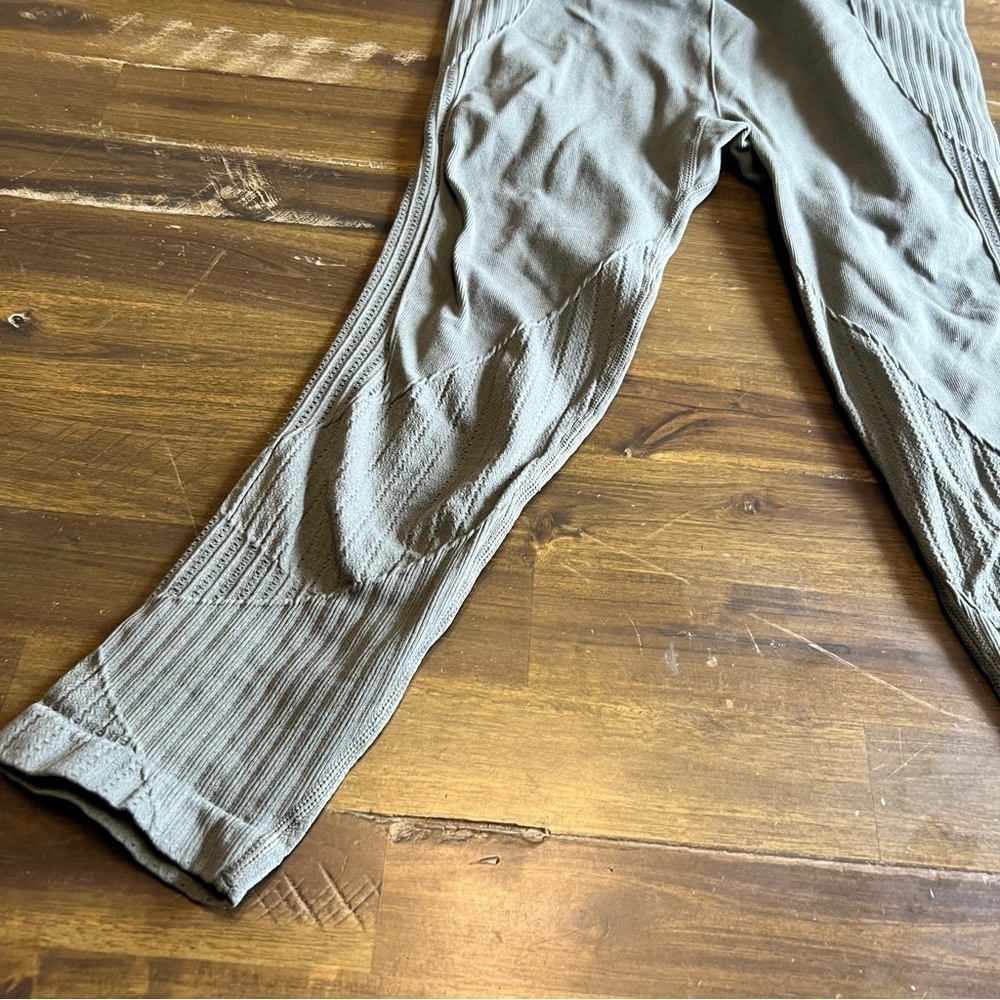 SAVVI Leggings Active Large Cropped Green Sage Textured L Spandex Compression - Picture 4 of 10